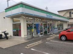 ファミリーマート 玉津インター北店