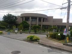宜野湾市民図書館