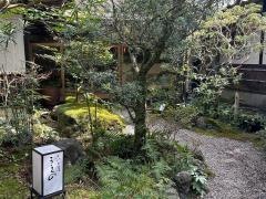 一汁二菜うえの箕面店