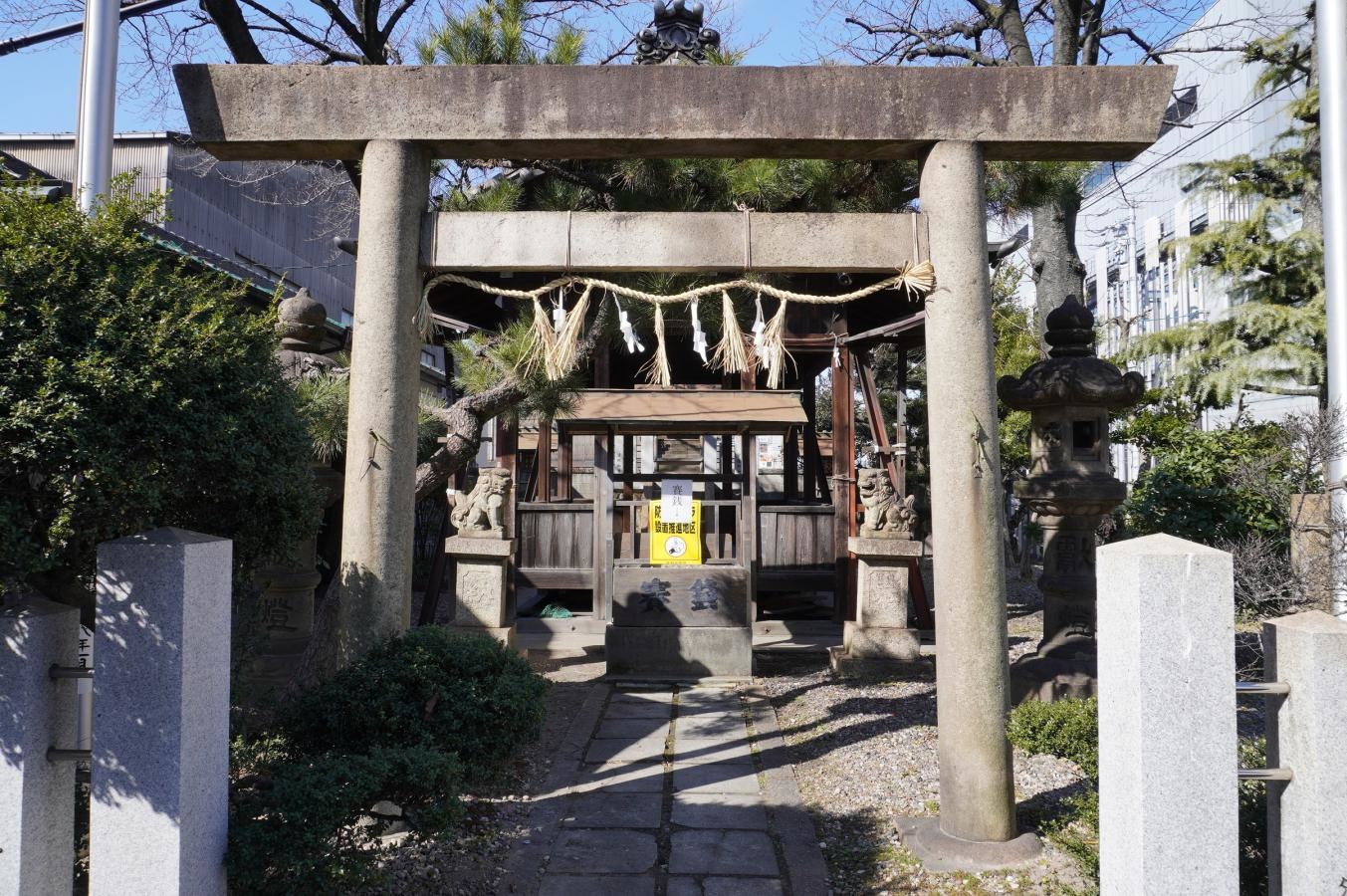 鳥居