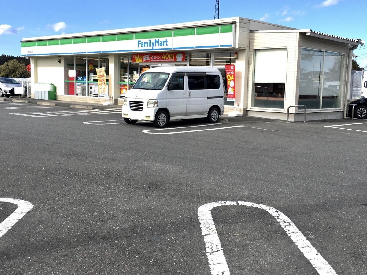 ファミリーマート　宇都宮砥上町店