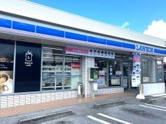 ローソン　ネーブルカデナ店