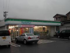 ファミリーマート　隼人松永店