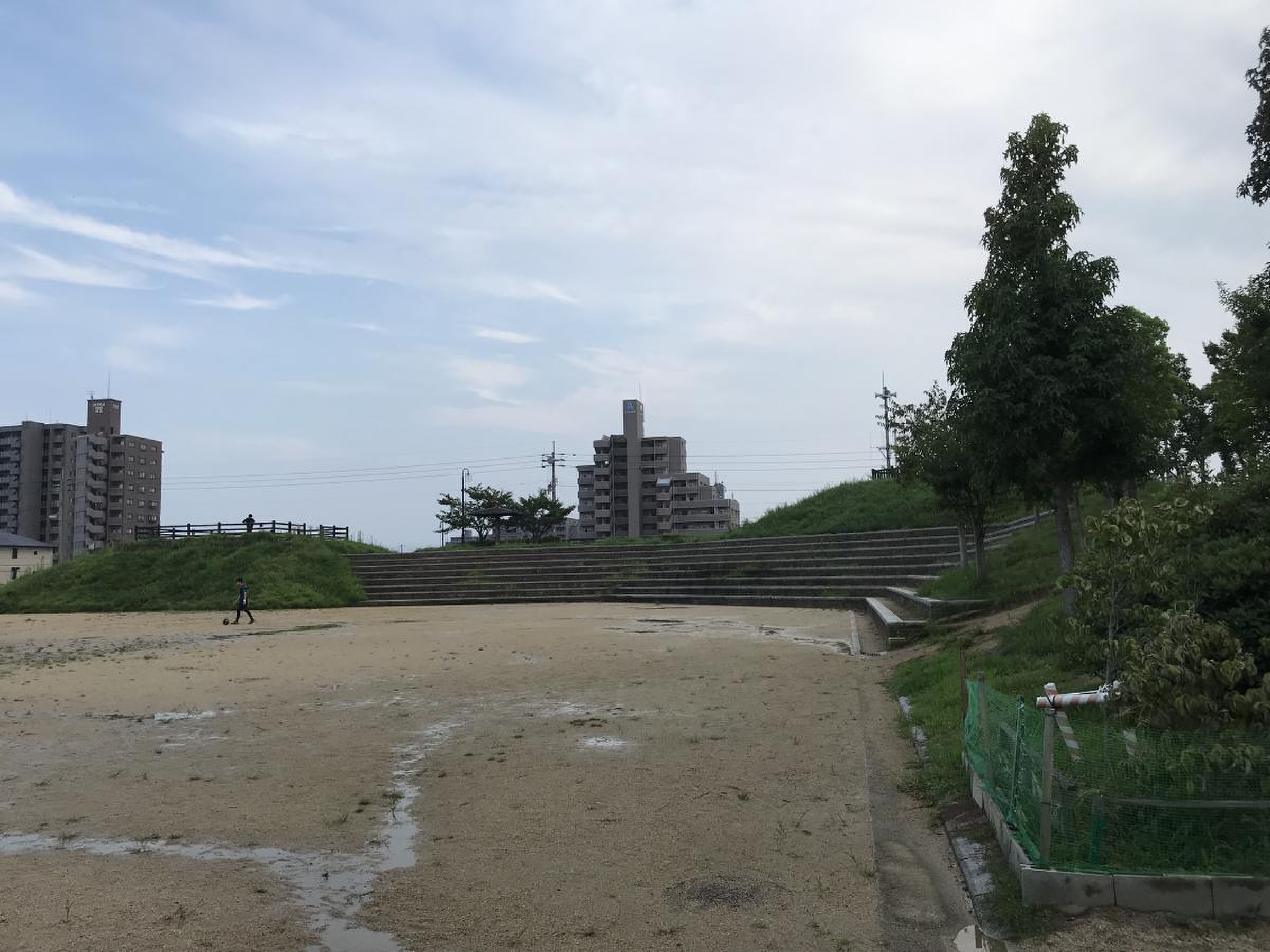 伏石 中央 公園