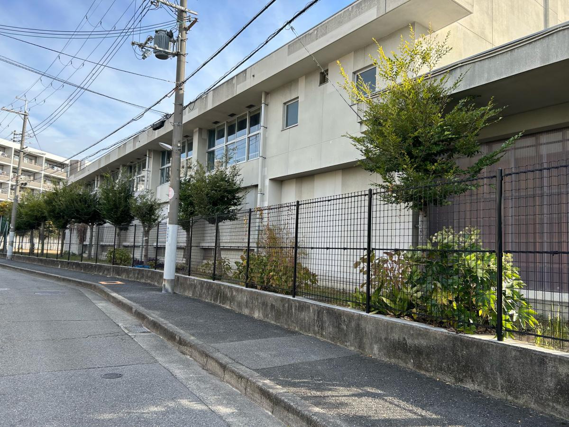 豊中 市立 第 十 五 中学校