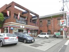 セブンイレブン　呉潜水艦桟橋前店