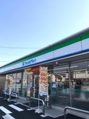 ファミリーマート　北名古屋二子店