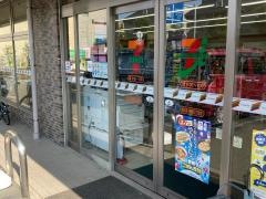 セブンイレブン　横浜茅ケ崎東3丁目店