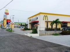 マクドナルド　具志川店