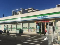 ファミリーマート　アイダ草加中央店
