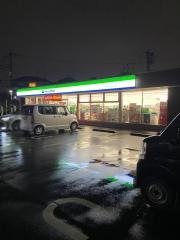 ファミリーマート　昭島田中町団地入口店