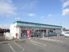ファミリーマート　さくら卯の里店