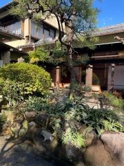 あつた蓬莱軒　本店