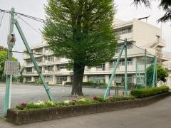 石川小学校