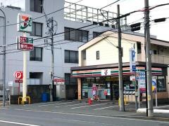 セブンイレブン　横浜本村店