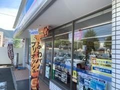 ローソン　山科区役所前店