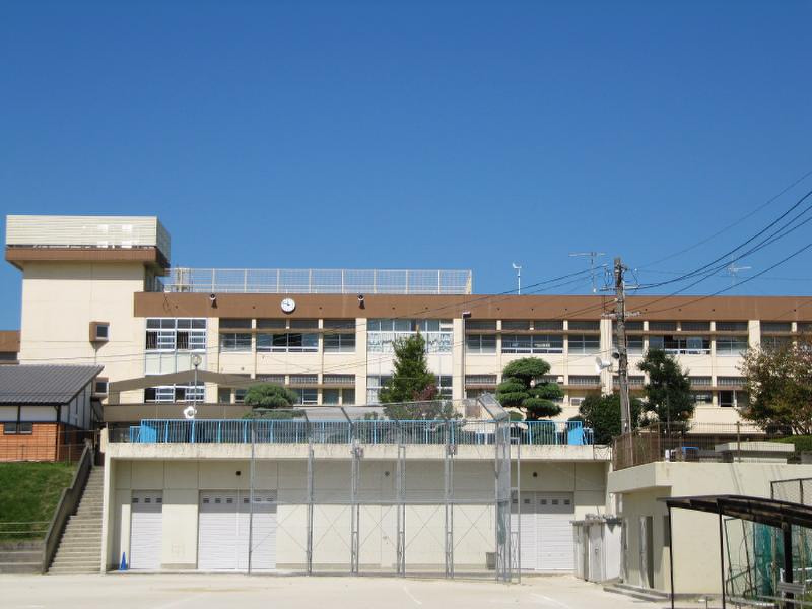 須恵 第 二 小学校