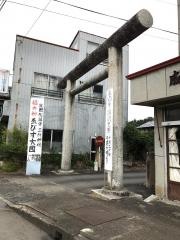 「三所神社前」バス停留所