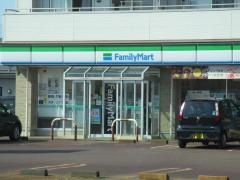 ファミリーマート　長岡中沢町店