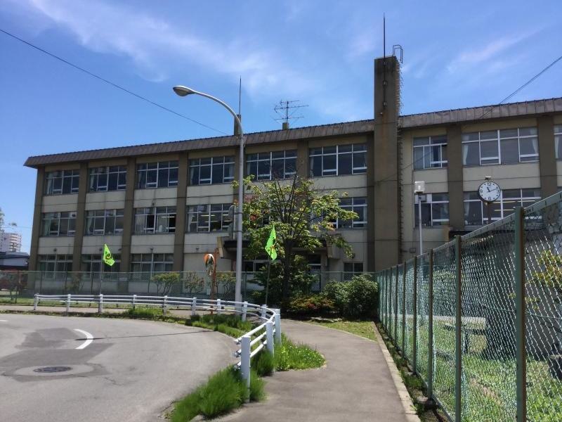 南本通小学校