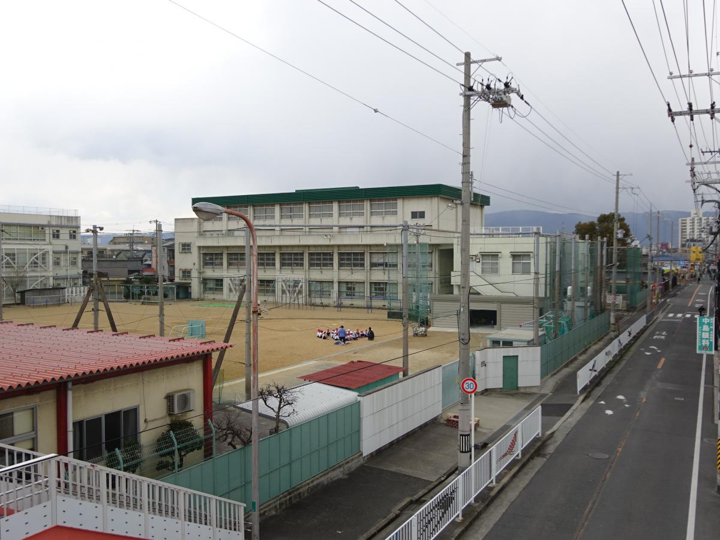 上 小阪 小学校