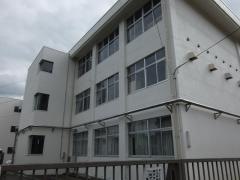 鴨方西小学校