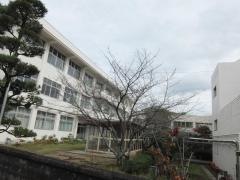 鴨方西小学校