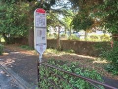 「百合ケ丘カントリー倶楽部前」バス停留所