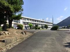 瀬戸谷小学校
