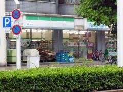 ファミリーマート　本町通り店
