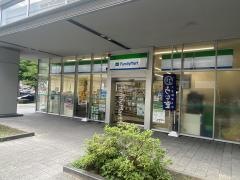 ファミリーマート　白川通本町店