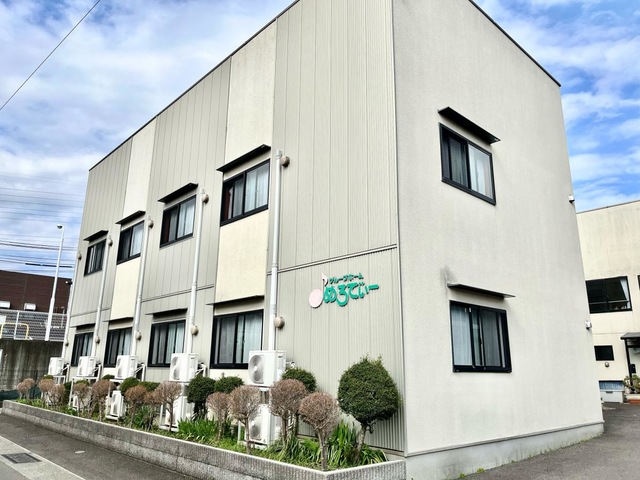 めろでぃー 建物全景