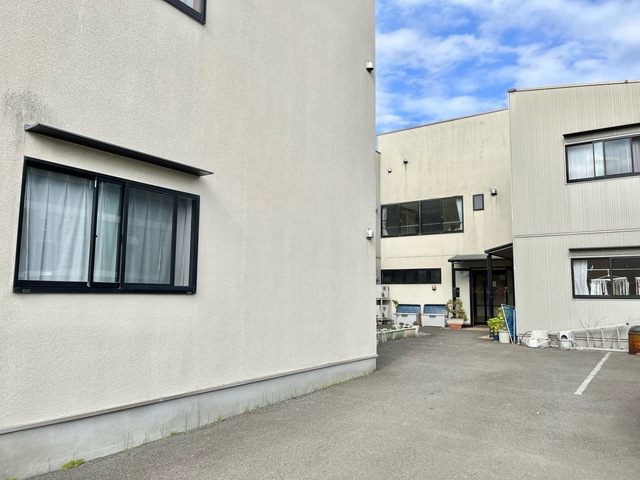 めろでぃー 施設外観