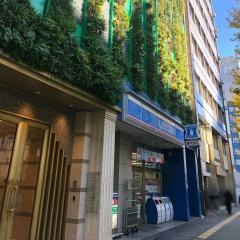 ローソン　新宿靖国通店