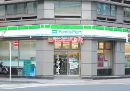 ファミリーマート　新日本橋駅前店
