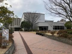 宇部市立図書館