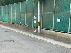 「三中前」バス停留所