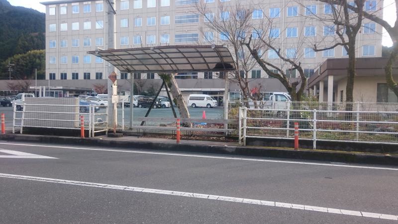 欠かせないバス停