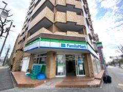 ファミリーマート　九丁堀店