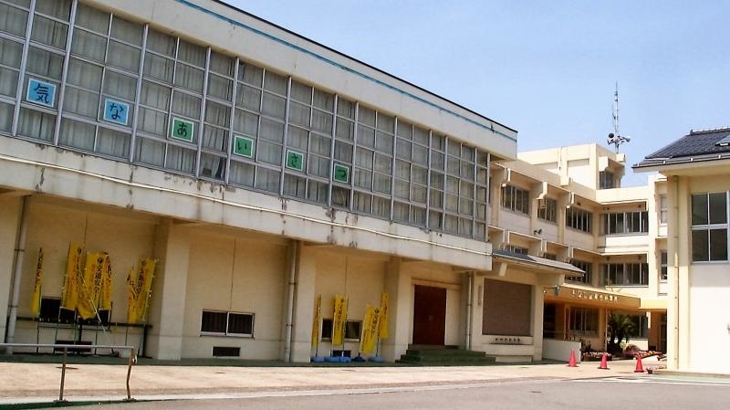 青谷小学校
