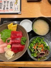 まぐろ丼・ぶんた