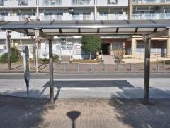 「コンフォール南日吉」バス停留所