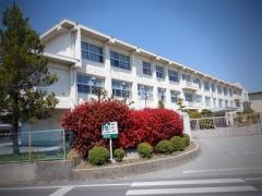 笛吹市立石和中学校