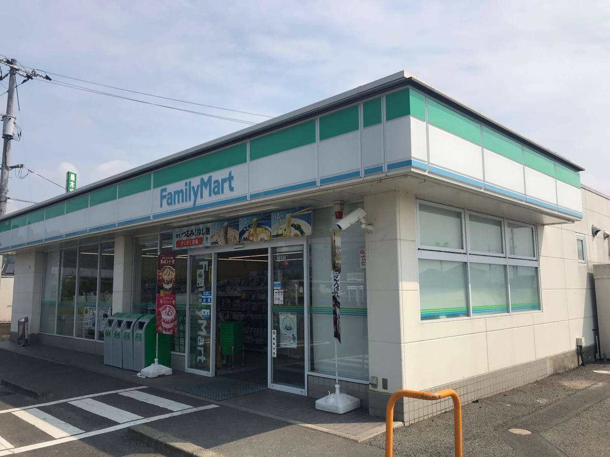 施設の外観です。