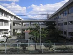 斑鳩西小学校