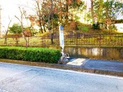 「桜が丘東町４丁目」バス停留所