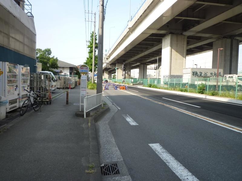 「活動ホーム前」バス停留所