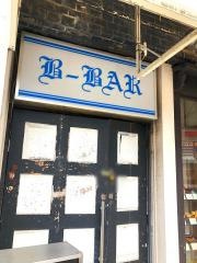 ビー・バー（Ｂ・ＢＡＲ）