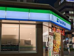 ファミリーマート　名古屋新栄二丁目店