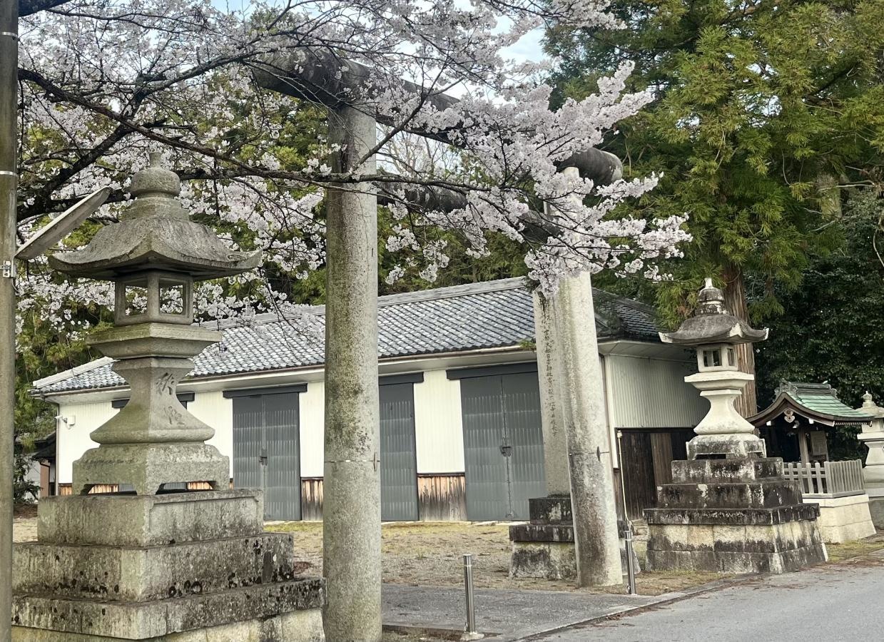 甲良神社の入り口鳥居です。
